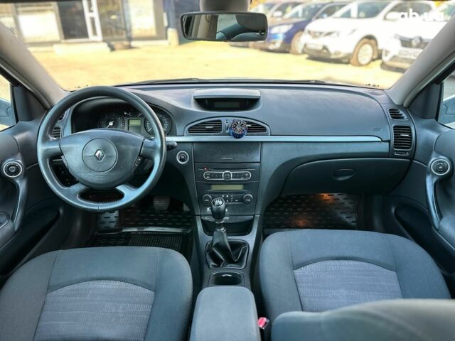 Белый Рено Лагуна, объемом двигателя 1.9 л и пробегом 231 тыс. км за 4990 $, фото 32 на Automoto.ua