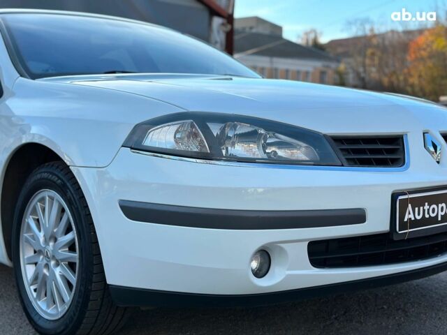 Белый Рено Лагуна, объемом двигателя 1.9 л и пробегом 231 тыс. км за 4990 $, фото 15 на Automoto.ua