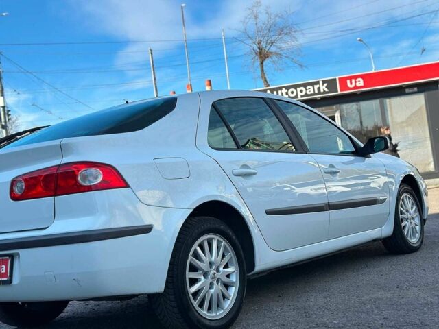 Белый Рено Лагуна, объемом двигателя 1.9 л и пробегом 231 тыс. км за 4990 $, фото 7 на Automoto.ua