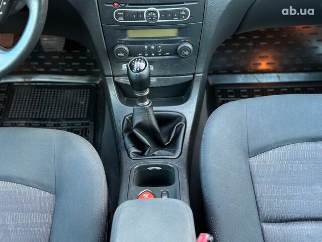 Белый Рено Лагуна, объемом двигателя 1.9 л и пробегом 231 тыс. км за 4990 $, фото 34 на Automoto.ua