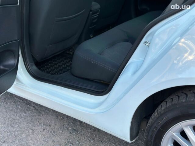 Белый Рено Лагуна, объемом двигателя 1.9 л и пробегом 231 тыс. км за 4990 $, фото 24 на Automoto.ua