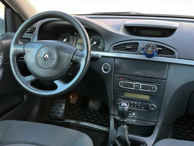 Белый Рено Лагуна, объемом двигателя 1.9 л и пробегом 231 тыс. км за 4990 $, фото 33 на Automoto.ua