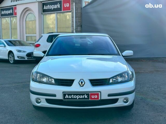 Белый Рено Лагуна, объемом двигателя 1.9 л и пробегом 231 тыс. км за 4990 $, фото 1 на Automoto.ua
