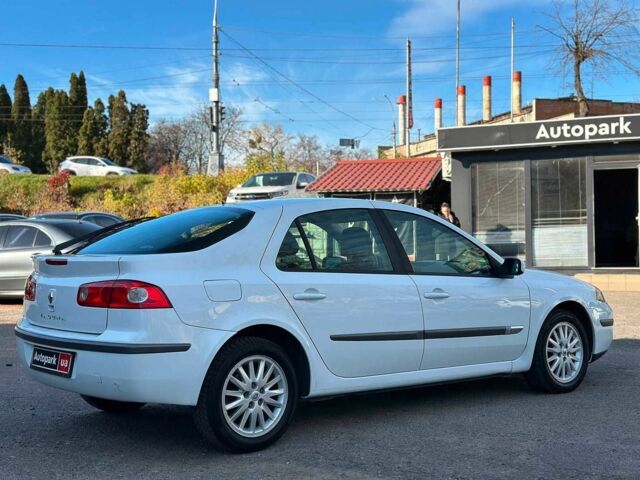 Белый Рено Лагуна, объемом двигателя 1.9 л и пробегом 231 тыс. км за 4990 $, фото 3 на Automoto.ua