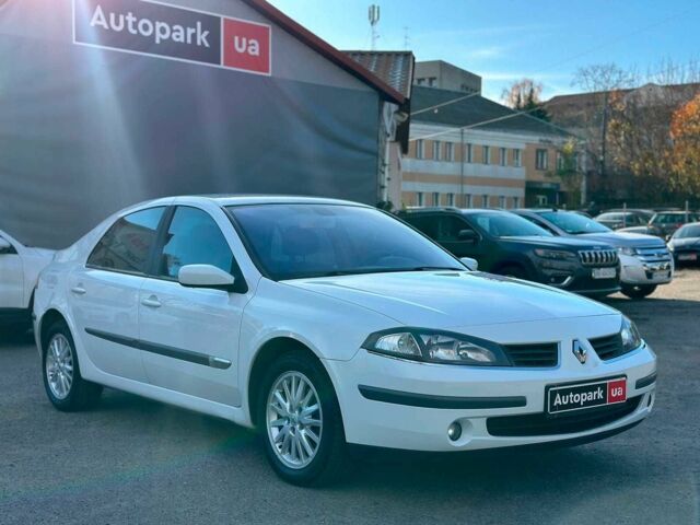 Белый Рено Лагуна, объемом двигателя 1.9 л и пробегом 231 тыс. км за 4990 $, фото 2 на Automoto.ua