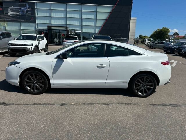 Белый Рено Лагуна, объемом двигателя 2 л и пробегом 242 тыс. км за 8700 $, фото 3 на Automoto.ua