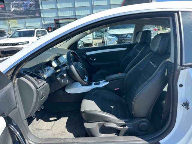 Белый Рено Лагуна, объемом двигателя 2 л и пробегом 242 тыс. км за 8700 $, фото 9 на Automoto.ua