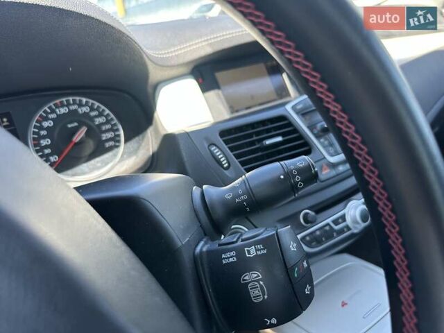 Білий Рено Лагуна, об'ємом двигуна 2 л та пробігом 242 тис. км за 8700 $, фото 18 на Automoto.ua