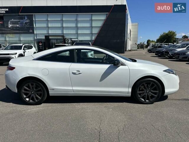 Білий Рено Лагуна, об'ємом двигуна 2 л та пробігом 242 тис. км за 8700 $, фото 7 на Automoto.ua