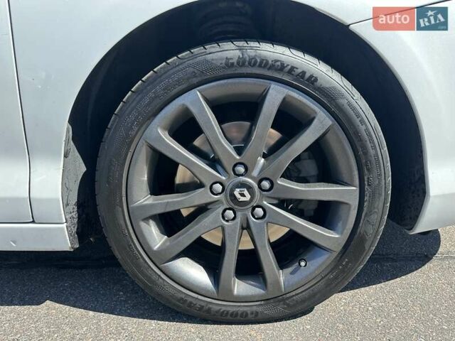 Білий Рено Лагуна, об'ємом двигуна 2 л та пробігом 242 тис. км за 8700 $, фото 9 на Automoto.ua