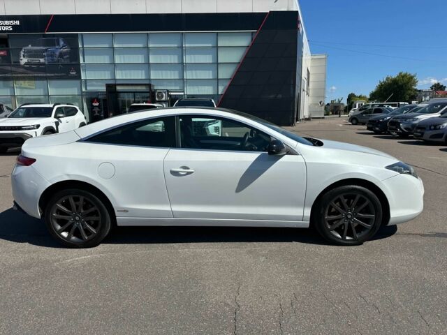 Белый Рено Лагуна, объемом двигателя 2 л и пробегом 242 тыс. км за 8700 $, фото 7 на Automoto.ua