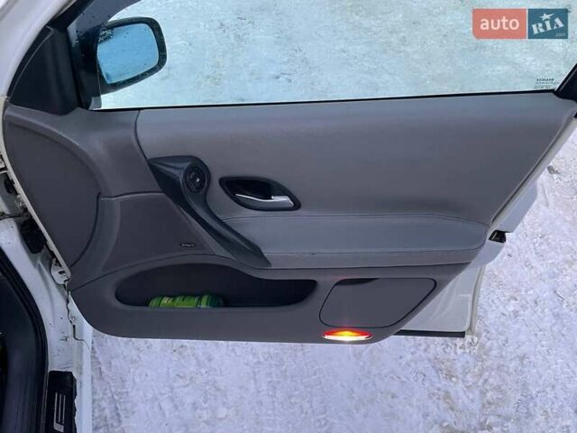 Белый Рено Лагуна, объемом двигателя 1.9 л и пробегом 518 тыс. км за 3000 $, фото 15 на Automoto.ua