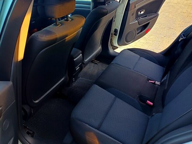 Белый Рено Лагуна, объемом двигателя 1.5 л и пробегом 306 тыс. км за 5800 $, фото 6 на Automoto.ua