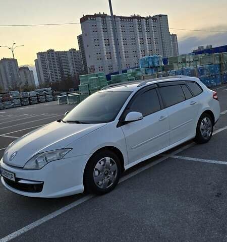 Белый Рено Лагуна, объемом двигателя 2 л и пробегом 280 тыс. км за 6900 $, фото 6 на Automoto.ua