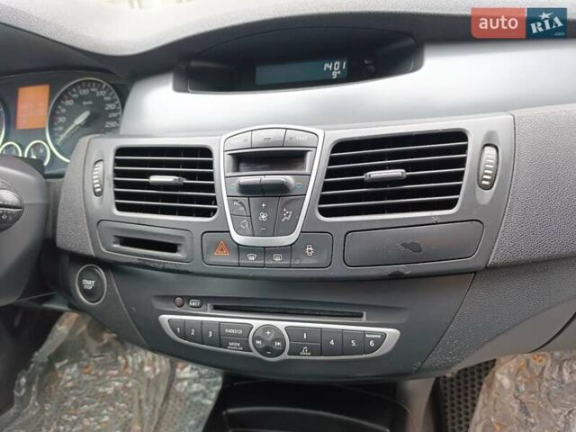 Рено Лагуна 2009 в Харькове на Automoto.ua Белый Рено Лагуна, объемом двигателя 1.46 л и пробегом 197 тыс. км за 5850 $, фото 17 на Automoto.ua