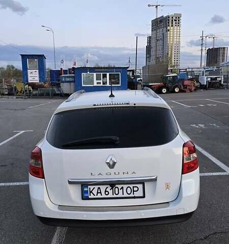 Белый Рено Лагуна, объемом двигателя 2 л и пробегом 280 тыс. км за 6900 $, фото 1 на Automoto.ua