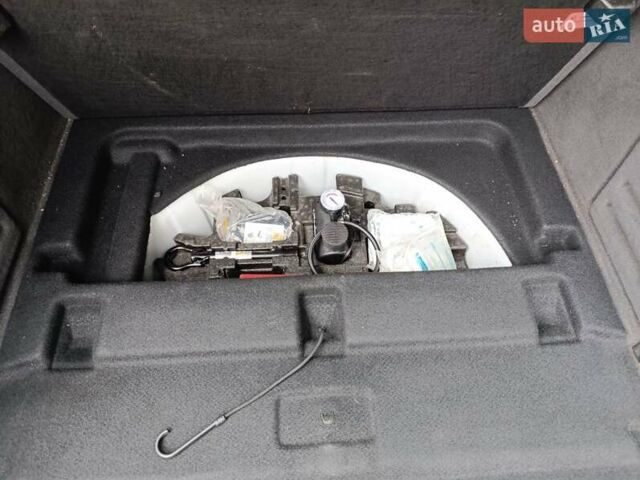 Рено Лагуна 2009 в Харькове на Automoto.ua Белый Рено Лагуна, объемом двигателя 1.46 л и пробегом 197 тыс. км за 5850 $, фото 21 на Automoto.ua