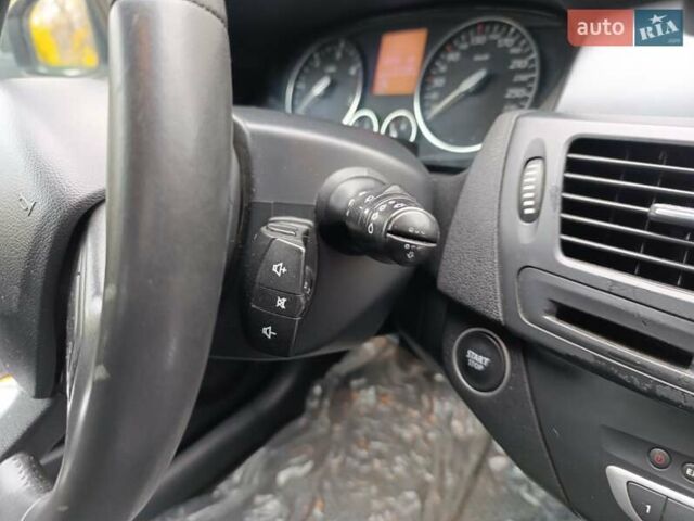 Рено Лагуна 2009 в Харькове на Automoto.ua Белый Рено Лагуна, объемом двигателя 1.46 л и пробегом 197 тыс. км за 5850 $, фото 18 на Automoto.ua