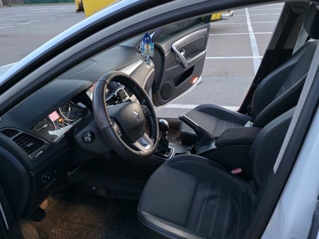 Білий Рено Лагуна, об'ємом двигуна 2 л та пробігом 280 тис. км за 6900 $, фото 7 на Automoto.ua