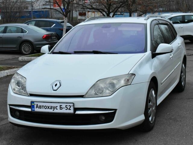 Белый Рено Лагуна, объемом двигателя 1.5 л и пробегом 183 тыс. км за 5700 $, фото 2 на Automoto.ua