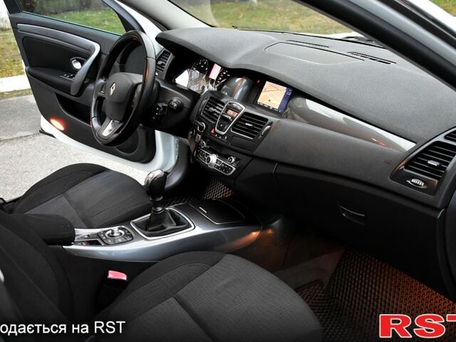Белый Рено Лагуна, объемом двигателя 1.5 л и пробегом 183 тыс. км за 5900 $, фото 6 на Automoto.ua