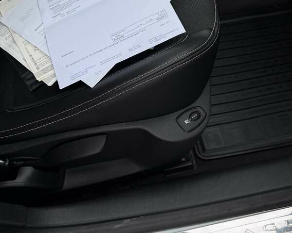 Белый Рено Лагуна, объемом двигателя 1.46 л и пробегом 257 тыс. км за 7499 $, фото 35 на Automoto.ua