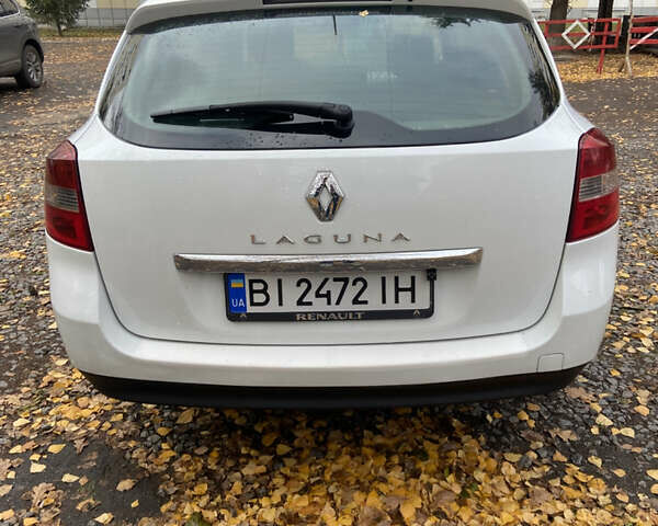 Белый Рено Лагуна, объемом двигателя 1.46 л и пробегом 323 тыс. км за 6800 $, фото 5 на Automoto.ua