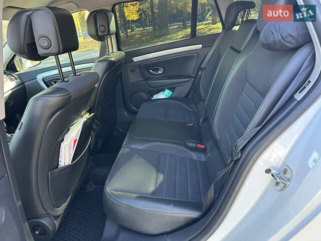 Белый Рено Лагуна, объемом двигателя 1.46 л и пробегом 290 тыс. км за 6999 $, фото 43 на Automoto.ua