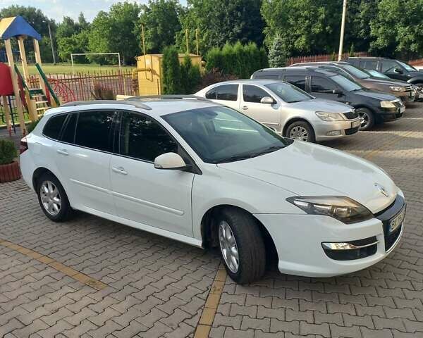 Белый Рено Лагуна, объемом двигателя 2 л и пробегом 273 тыс. км за 7200 $, фото 1 на Automoto.ua