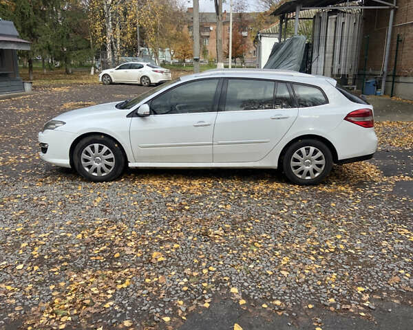 Белый Рено Лагуна, объемом двигателя 1.46 л и пробегом 323 тыс. км за 6800 $, фото 3 на Automoto.ua