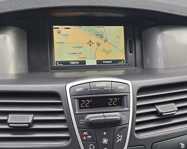 Белый Рено Лагуна, объемом двигателя 1.5 л и пробегом 287 тыс. км за 9000 $, фото 2 на Automoto.ua