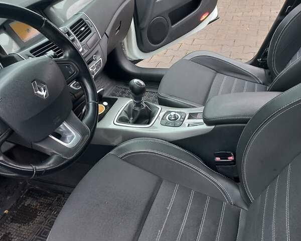 Белый Рено Лагуна, объемом двигателя 2 л и пробегом 274 тыс. км за 6500 $, фото 11 на Automoto.ua