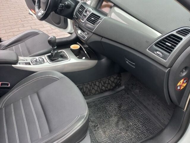 Рено Лагуна 2011 в Хмельницком на Automoto.ua Белый Рено Лагуна, объемом двигателя 2 л и пробегом 274 тыс. км за 6500 $, фото 8 на Automoto.ua