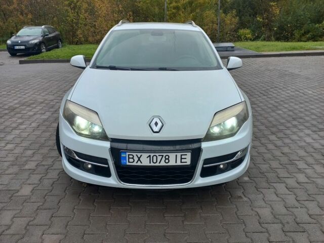 Рено Лагуна 2011 в Хмельницком на Automoto.ua Белый Рено Лагуна, объемом двигателя 2 л и пробегом 274 тыс. км за 6500 $, фото 1 на Automoto.ua