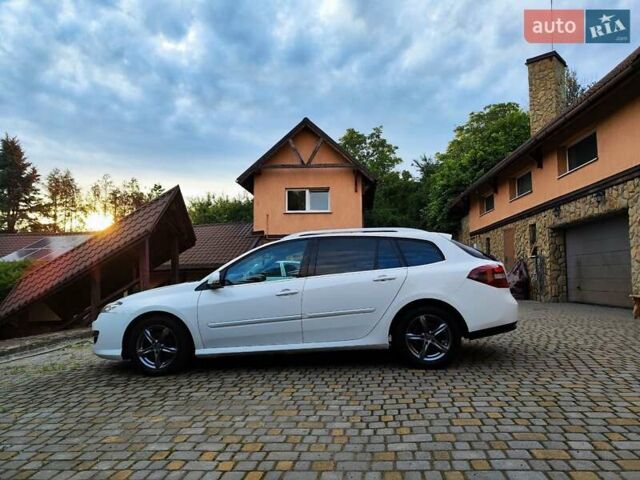 Белый Рено Лагуна, объемом двигателя 1.5 л и пробегом 263 тыс. км за 6700 $, фото 15 на Automoto.ua