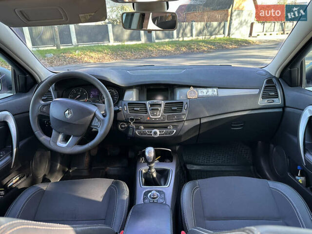 Белый Рено Лагуна, объемом двигателя 1.46 л и пробегом 290 тыс. км за 6999 $, фото 50 на Automoto.ua