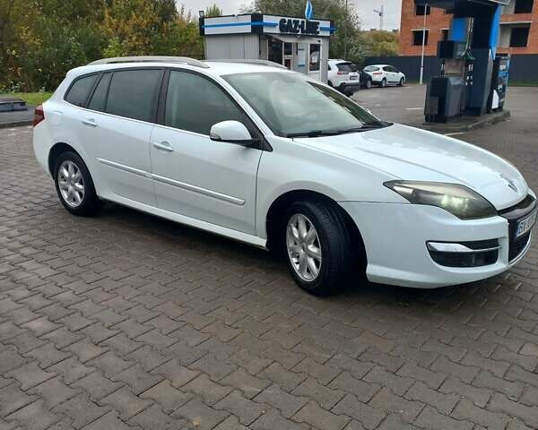 Белый Рено Лагуна, объемом двигателя 2 л и пробегом 274 тыс. км за 6500 $, фото 1 на Automoto.ua