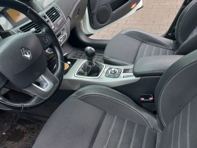 Рено Лагуна 2011 в Хмельницком на Automoto.ua Белый Рено Лагуна, объемом двигателя 2 л и пробегом 274 тыс. км за 6500 $, фото 7 на Automoto.ua