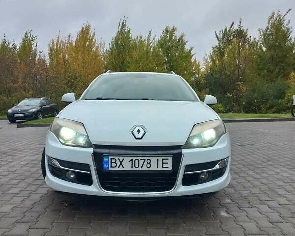 Белый Рено Лагуна, объемом двигателя 2 л и пробегом 274 тыс. км за 6500 $, фото 9 на Automoto.ua