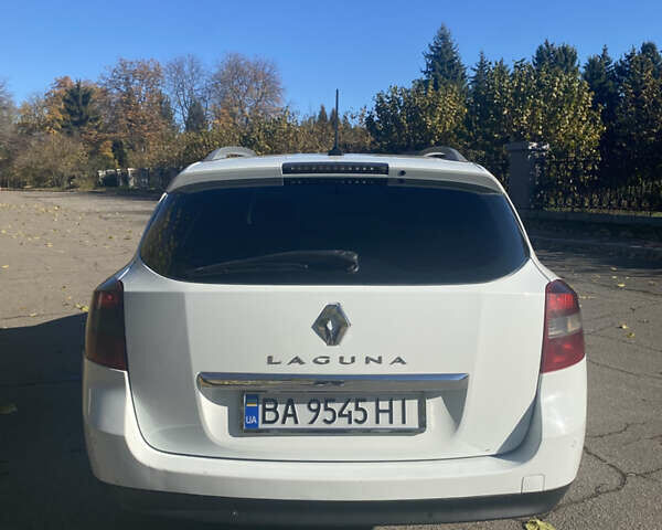 Белый Рено Лагуна, объемом двигателя 1.46 л и пробегом 344 тыс. км за 7300 $, фото 5 на Automoto.ua