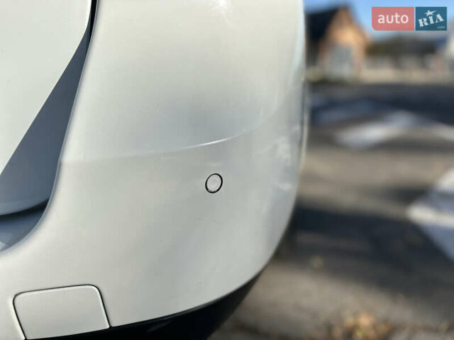 Белый Рено Лагуна, объемом двигателя 1.46 л и пробегом 290 тыс. км за 6999 $, фото 27 на Automoto.ua