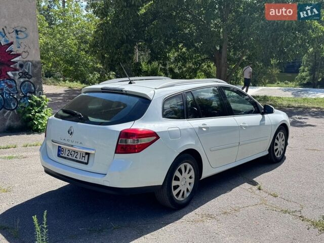Белый Рено Лагуна, объемом двигателя 1.46 л и пробегом 334 тыс. км за 6499 $, фото 4 на Automoto.ua