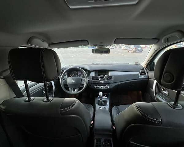 Белый Рено Лагуна, объемом двигателя 1.46 л и пробегом 283 тыс. км за 6800 $, фото 17 на Automoto.ua