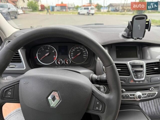 Белый Рено Лагуна, объемом двигателя 1.46 л и пробегом 390 тыс. км за 5900 $, фото 6 на Automoto.ua