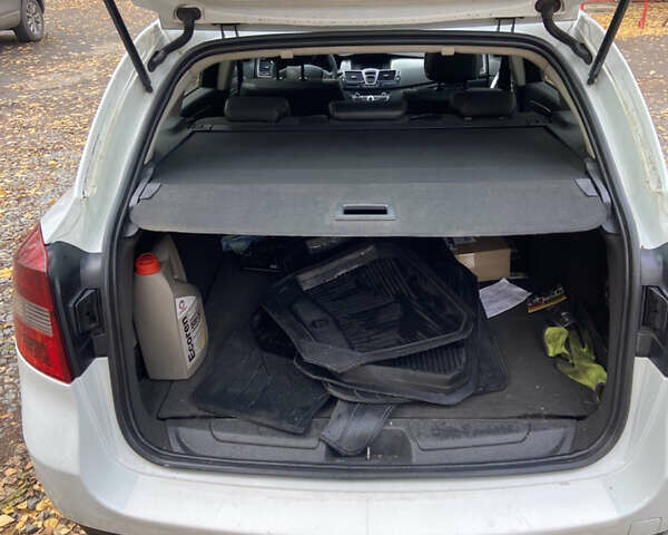 Белый Рено Лагуна, объемом двигателя 1.46 л и пробегом 323 тыс. км за 6800 $, фото 13 на Automoto.ua