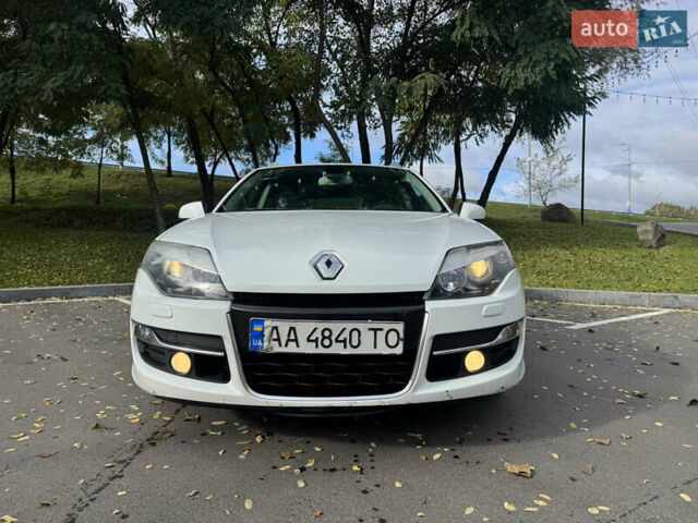 Белый Рено Лагуна, объемом двигателя 1.46 л и пробегом 251 тыс. км за 5950 $, фото 4 на Automoto.ua