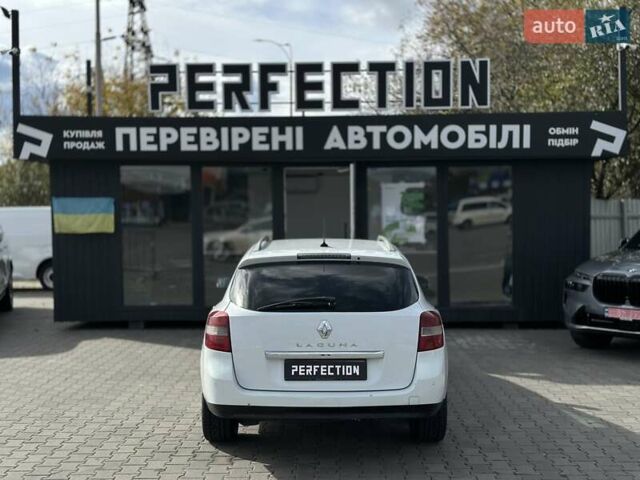 Рено Лагуна 2012 в Черновцах на Automoto.ua Белый Рено Лагуна, объемом двигателя 1.46 л и пробегом 406 тыс. км за 6500 $, фото 9 на Automoto.ua