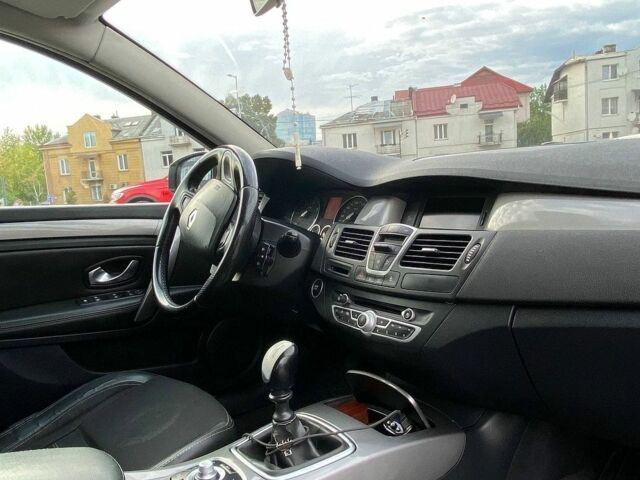 Белый Рено Лагуна, объемом двигателя 1.5 л и пробегом 412 тыс. км за 4999 $, фото 40 на Automoto.ua