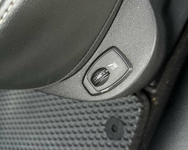 Рено Лагуна 2012 в Черновцах на Automoto.ua Белый Рено Лагуна, объемом двигателя 1.46 л и пробегом 406 тыс. км за 6500 $, фото 22 на Automoto.ua