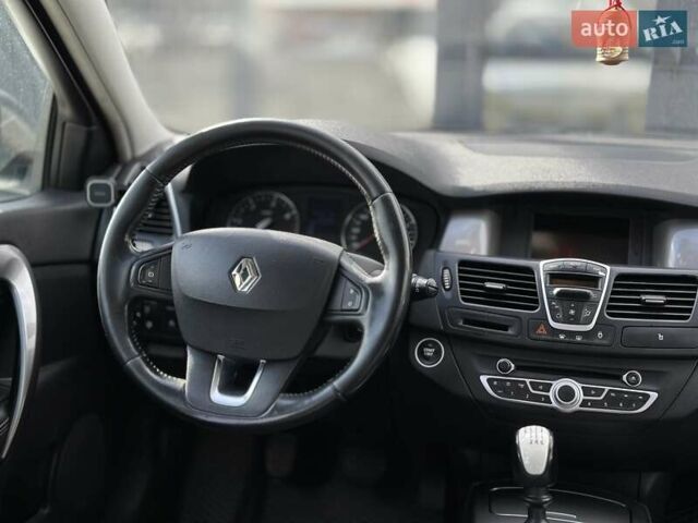 Рено Лагуна 2012 в Черновцах на Automoto.ua Белый Рено Лагуна, объемом двигателя 1.46 л и пробегом 406 тыс. км за 6500 $, фото 19 на Automoto.ua